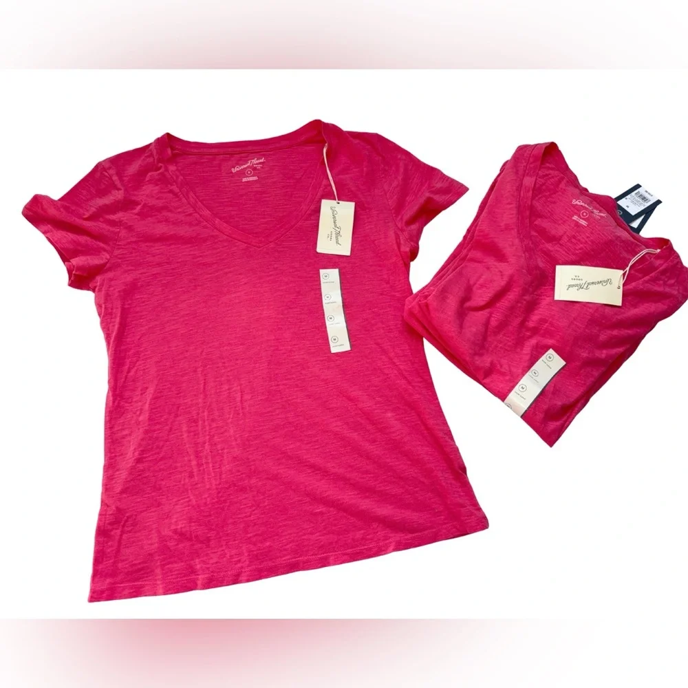 Universal Thread Coral V-Neck Tee Size Medium NWT Discontinued Target Find - Picture 2 of 4